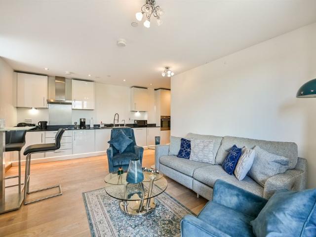 Riverside View 5, Berkeley Avenue, Berkeley Avenue, Reading, RG1 6FF