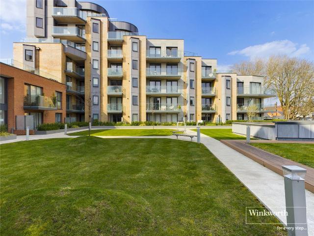 Riverside View, 5 9 Berkeley Avenue, Reading, Berkshire RG1, 2 bed flat to rent, £1,895 pcm | PrimeLocation