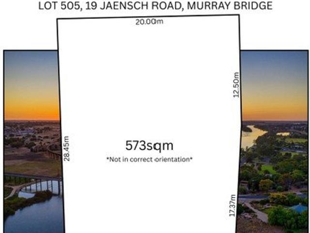 Riverview Estate Overlooking Sturt Reserve Park & minutes' walk to the river