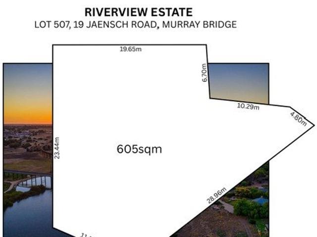 Riverview Estate Overlooking Sturt Reserve Park & minutes' walk to the river