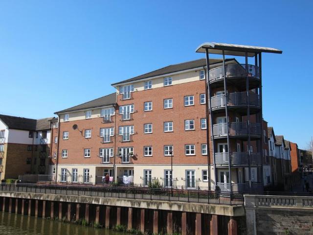Riverview House, Viersen Platz. 1 bed apartment to rent £1,300 pcm £300 pw
