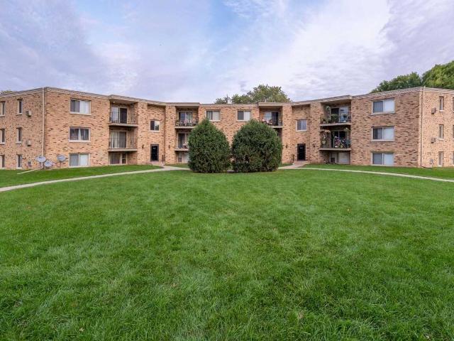 Riverwest Apartments 1 Bedroom Apartment for Rent at 1075 Waterloo Ave, West St Paul, MN 55118