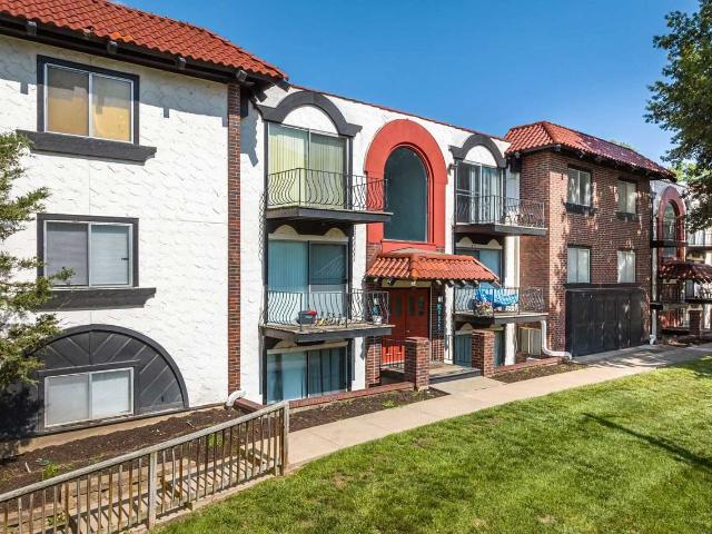 Riviera Apartments 2 Bedroom Apartment for Rent at 9800 Cherry St, Kansas City, MO 64131 Willow Creek