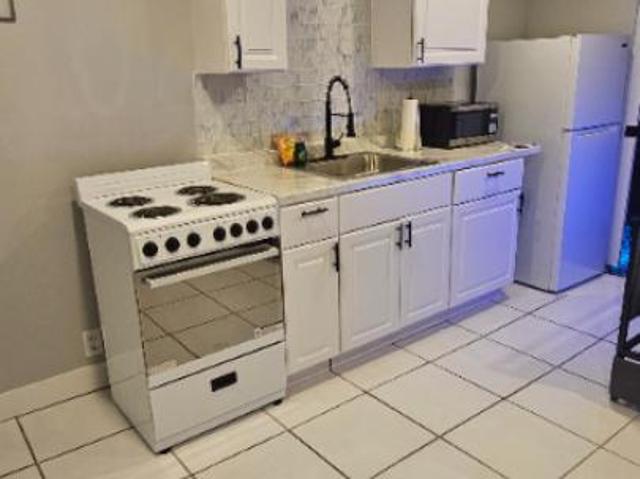 Riviera Beach FL 33404 106215369
