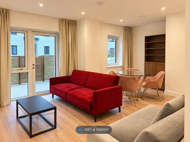 Riviera House, Twickenham TW2, 1 bed flat to rent, £2,300 pcm | PrimeLocation