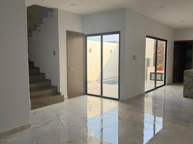 Riviera Veracruzana Casa en VENTA con Jacuzzi y recamara PB