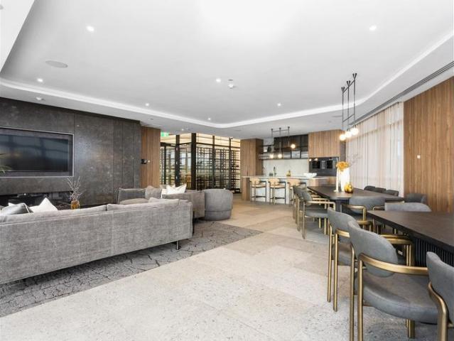 Riviere Apartment with River Views