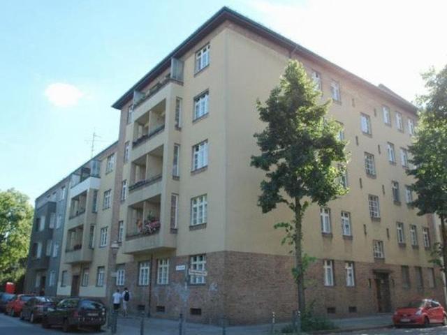 Rixdorfer Altbaucharme 89qm 3,5 Zimmer Neukölln bezugsfrei ab Jan