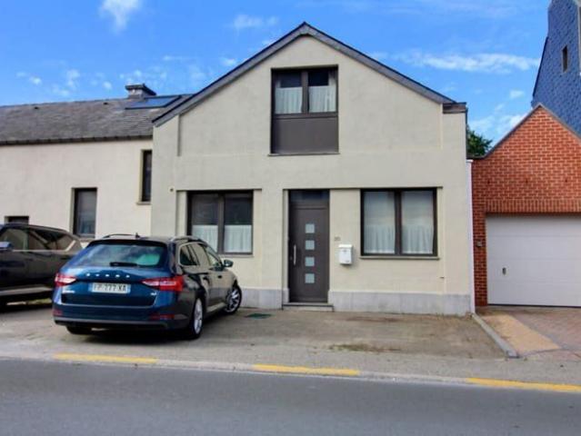 Rixensart centre 2 bedrooms house with garden