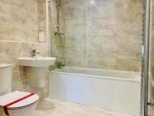 Rixson Road, Swanscombe DA10, 2 bed flat to rent, £1,650 pcm | PrimeLocation