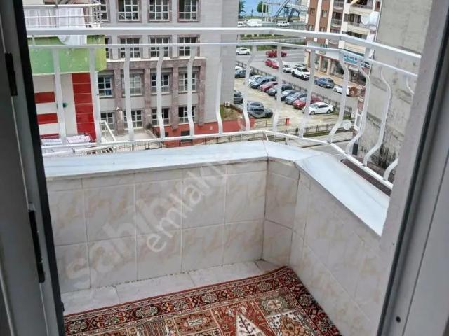 Rize Müftü Mahallesi'nde Eşyalı Deniz Manzaralı 2+1 Kiralık Daire
