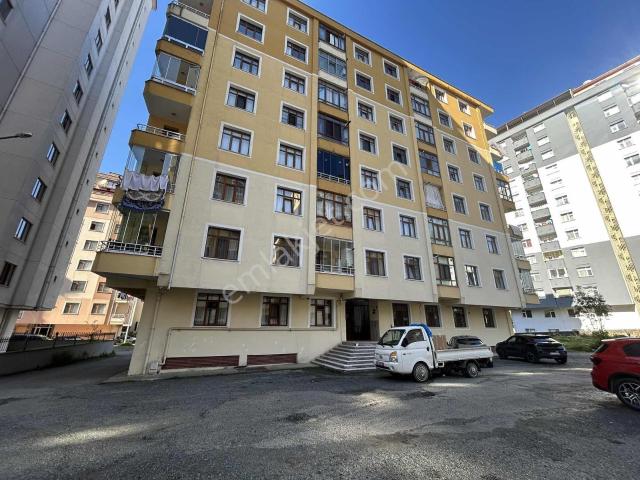 Rize Merkez İslampaşa Mahallesinde Satılık 3+1 Daire!
