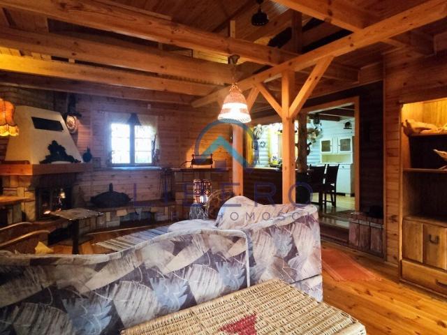 Urokliwy dom drewniany 82 m2, gotowy do zamieszkania