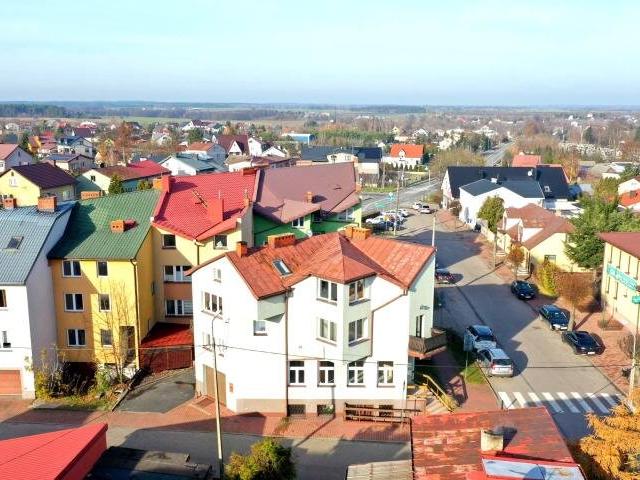Dom z lokalem usługowym w centrum Różana – 252 m2