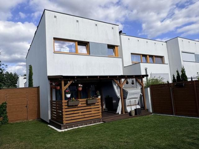 Różany Zakątek 72 m², Dąbrówka