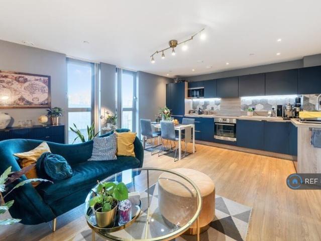 Roma Corte, London, SE13 2 bed flat to rent £2,300 pcm £531 pw