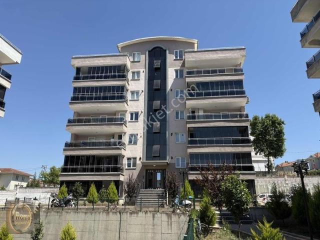Roma' Dan Yeni Mahalle' De Site İçi Satılık Daireler