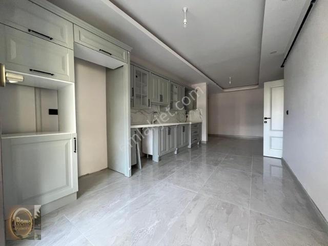 Roma' Dan Yeniceköy Mahallesi' Nde Satılık Lüx Dublex Daire