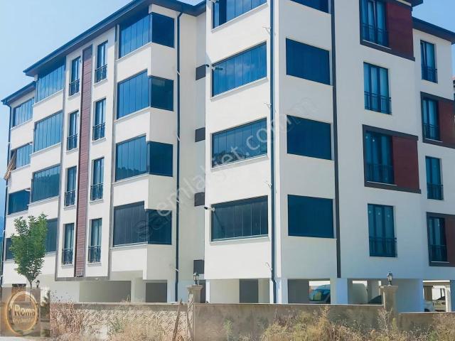 Roma' Dan Cerrah Mh' De Satılık Site İçi Daireler