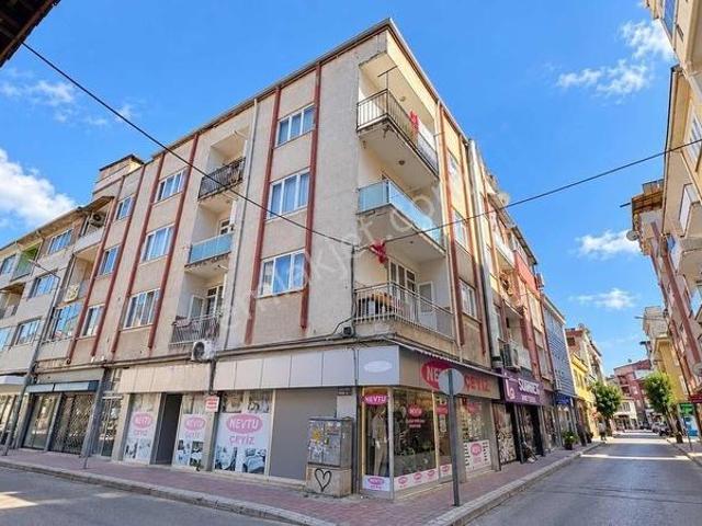 Roma' Dan Cuma Mahallesi' Nde Kiralık Daire