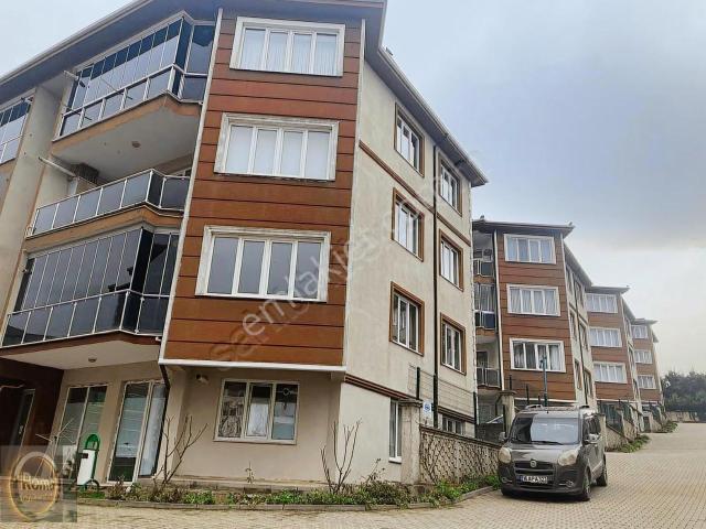 Roma' Dan Esentepe Mahallesi' Nde Site İçi Satılık Daire