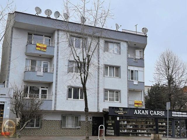 Roma' Dan Kemalpaşa Mahallesinde Satılık Daire