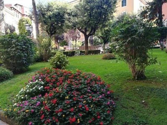 Roma, San Giovanni – Luminoso trilocale in elegante condominio