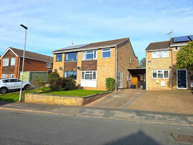 Roman Way, Ross on Wye 3 bed semi detached house to rent £1,100 pcm £254 pw