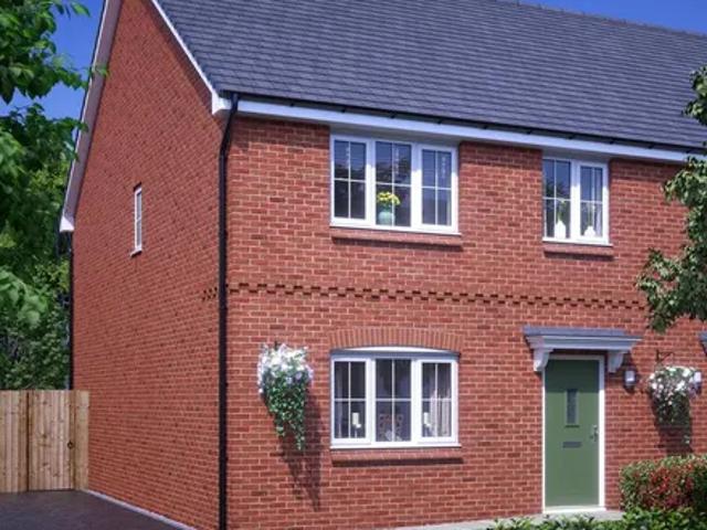 Roman Way, Wednesbury, B71 3NZ, United Kingdom | 4 bed duplex for rent #136496720 | Rentberry