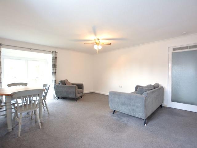 Roman Close, Tadcaster, North Yorkshire LS24, 2 bed flat to rent, £845 pcm | PrimeLocation