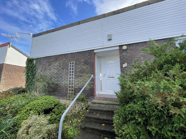 Roman Close, Castlefields WA7, 3 bed bungalow to rent, £900 pcm | PrimeLocation
