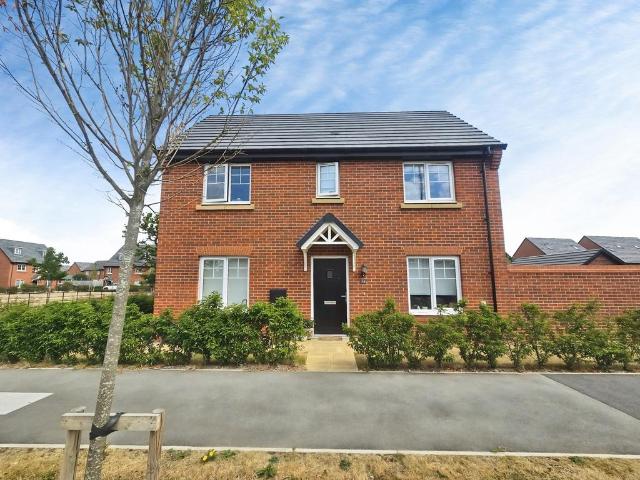 Roman Crescent, Chester, Cheshire, CH4 3 bed detached house to rent £1,700 pcm £392 pw
