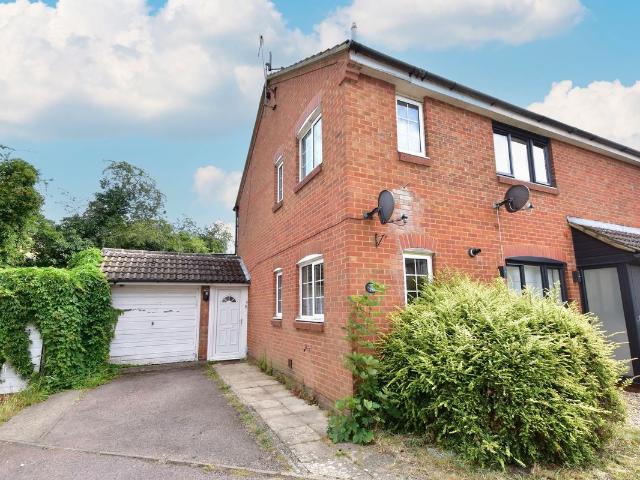 Roman Gardens, Kings Langley WD4, 1 bed terraced house to rent, £1,350 pcm | PrimeLocation