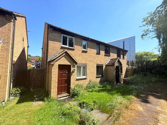 Roman Gardens, Kings Langley WD4, 2 bed property to rent, £1,700 pcm | PrimeLocation