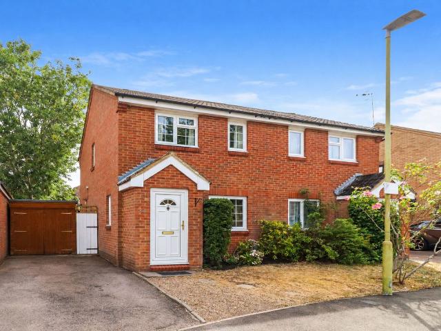 Roman Gardens, Kings Langley WD4, 2 bed semi detached house to rent, £1,850 pcm | PrimeLocation
