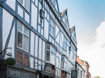 Roman House, Derby Has an Apartment