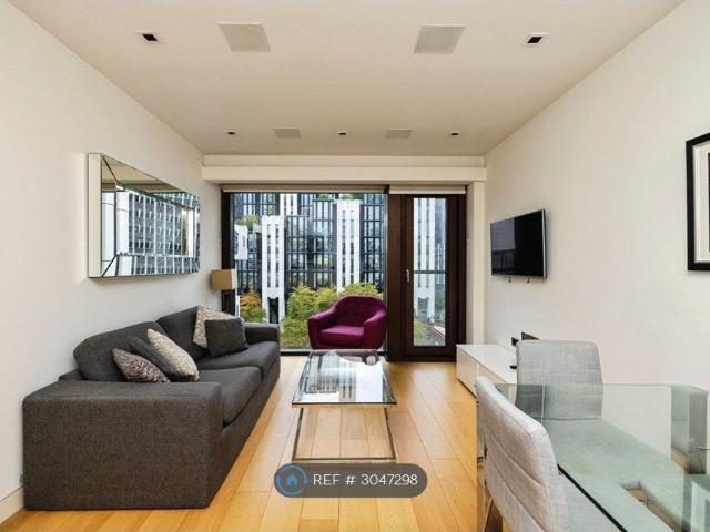 Roman House, London EC2Y, 1 bed flat to rent, £2,990 pcm | PrimeLocation