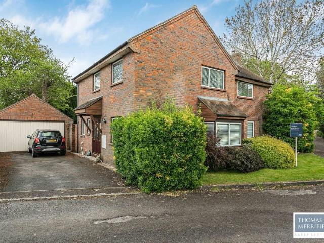 Roman Place, Didcot OX11, 4 bed detached house to rent, £2,500 pcm | PrimeLocation