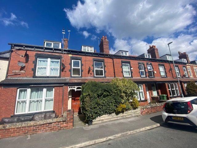 Roman Place, Leeds LS8, 1 bed flat to rent, £595 pcm | PrimeLocation