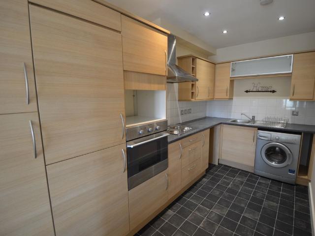 Roman Road, Middlesbrough TS5, 2 bed flat to rent, £800 pcm | PrimeLocation