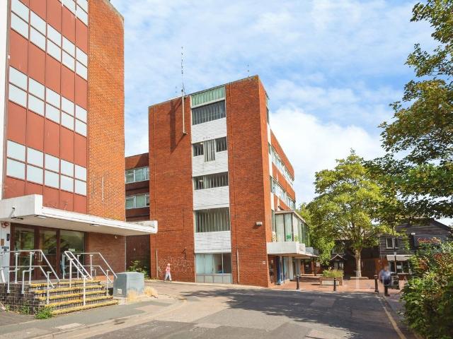 Roman Square, Sittingbourne, Kent ME10, 2 bed flat to rent, £1,075 pcm | PrimeLocation