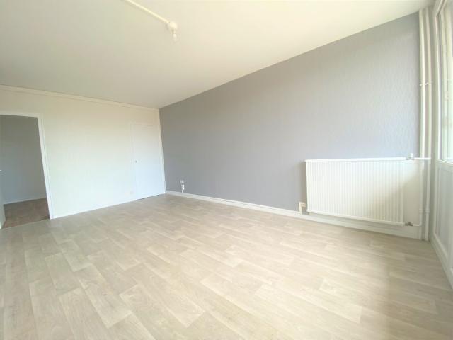 Romans, Appartement T3 avec balcon, cave et garage