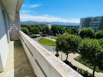 ROMANS Hyper Centre Bel appartement T4 avec balcon, garage, cave et galetas