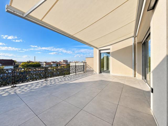 ROMANS SUR ISÈRE APPARTEMENT D'EXCEPTION DE 117 M2 AVEC GRANDE TERRASSE PLEIN SUD ET VUE VERCORS