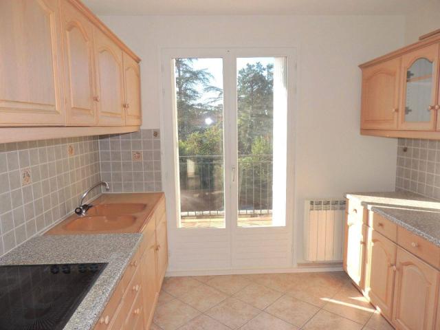 ROMANS SUR ISERE: APPARTEMENT T3 A LOUER