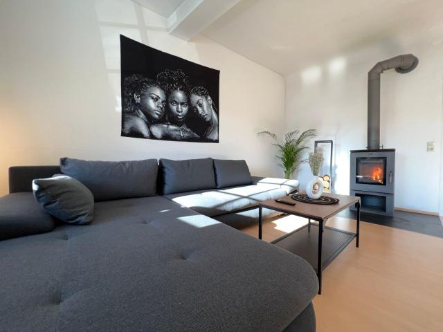 ☆ Romantic Apartment with Fireplace by Rabe ✔Washing machine ✔Terrace 15 min. KA City | 10 min. KIT Nord | 8 min. Daimler | 5 min. MiRO, Karlsruhe Amsterdam Apartments for Rent
