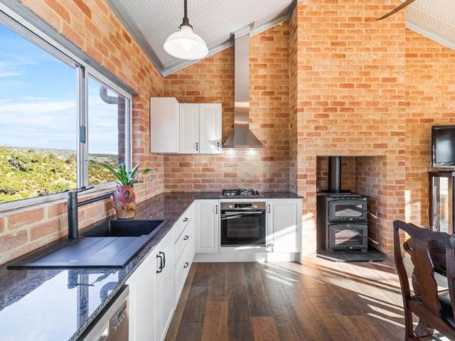 Romantic Cottage in Rural Upper Swan