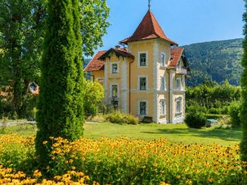 Romantik Schlössl in Seenähe – ein Märchenschloss voller Geschichte und Magie