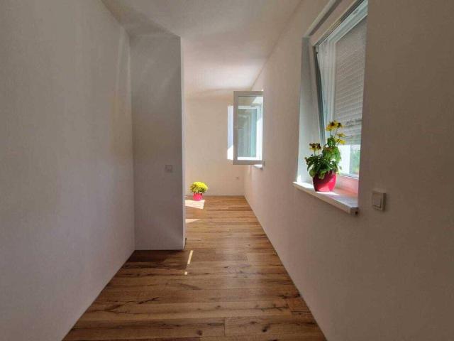 136 m2 Nutzfläche + Garage 49 m2