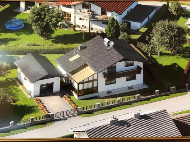 Romantisches Einfamilienhaus in Pettenbach – 5,5 Zimmer, Garten, Garage, Balkon